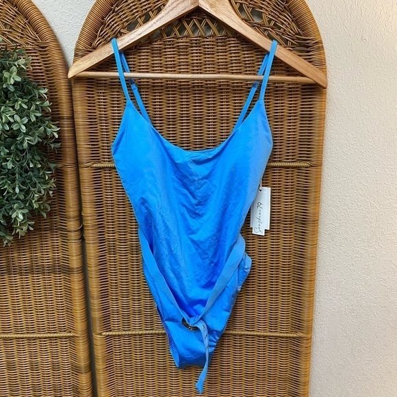 SUNSHINE 79 NWT sky blue belted one piece swimsuit retro 70s style size 4 summer - Picture 14 of 14